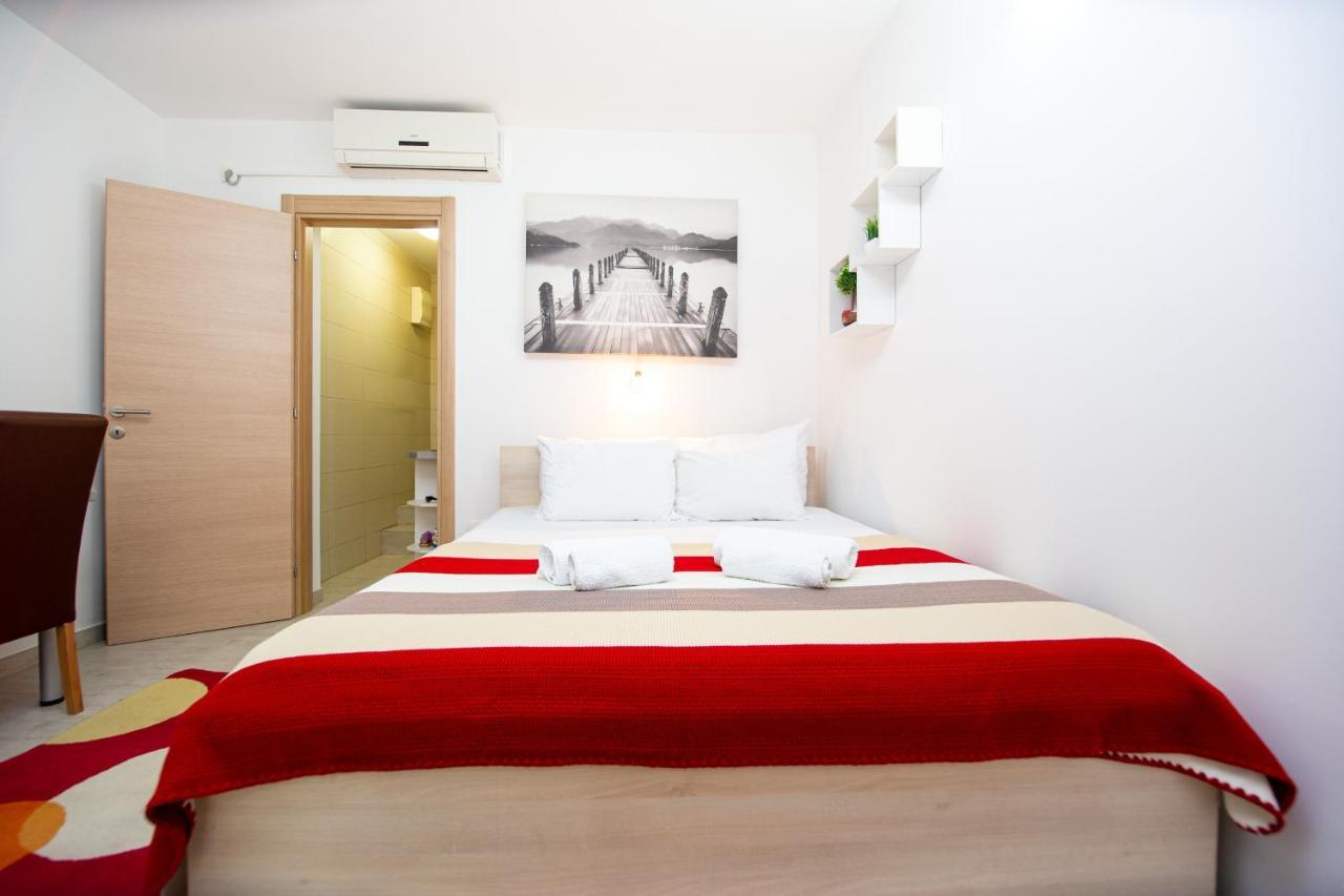 Mejic Apartments Kotor Rum bild