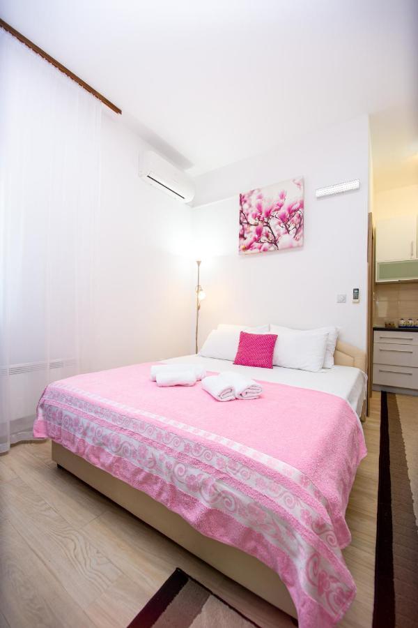 Mejic Apartments Kotor Rum bild