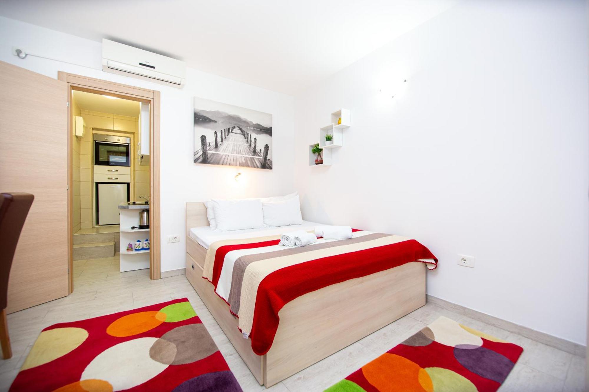 Mejic Apartments Kotor Rum bild