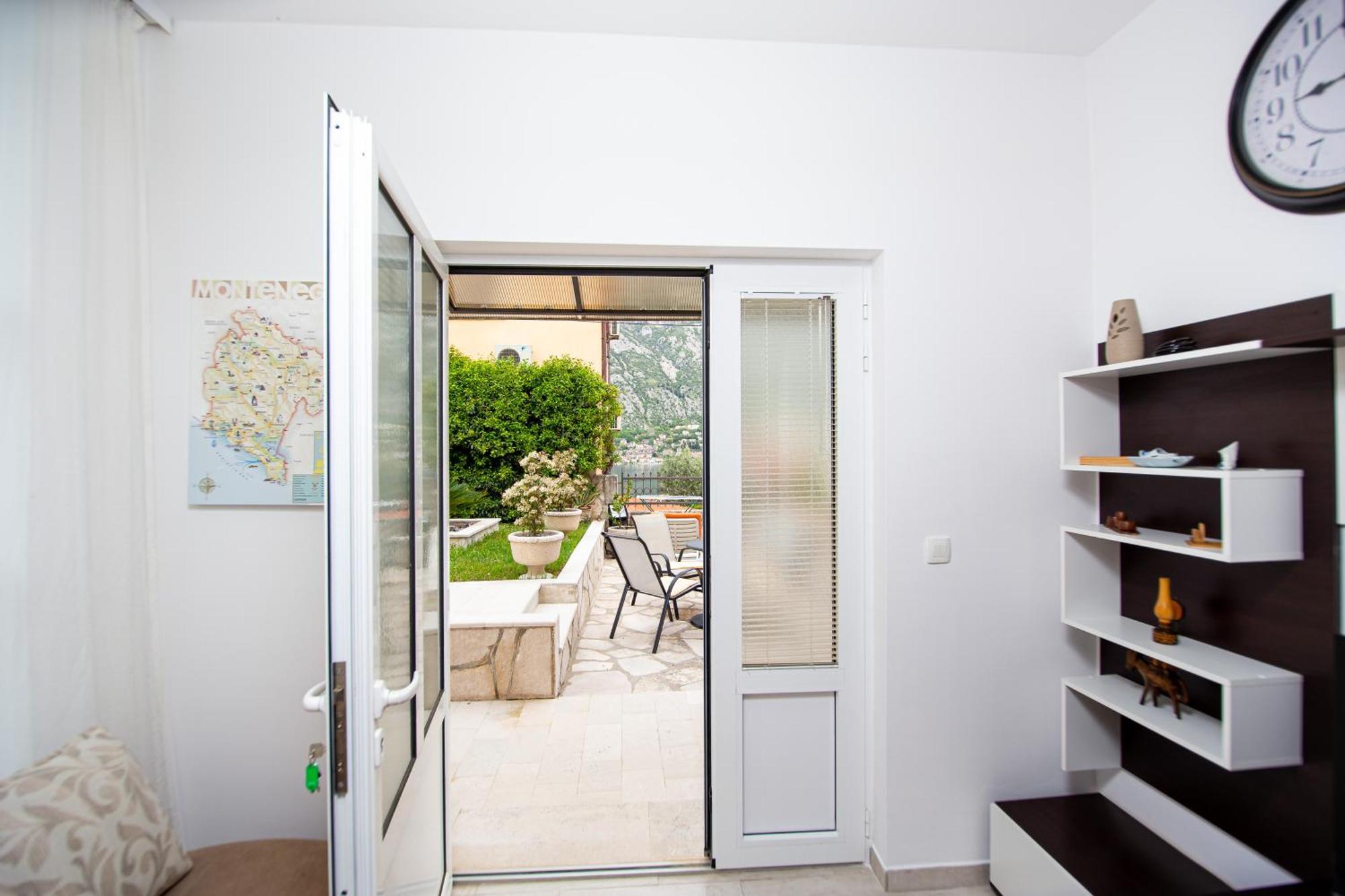 Mejic Apartments Kotor Rum bild